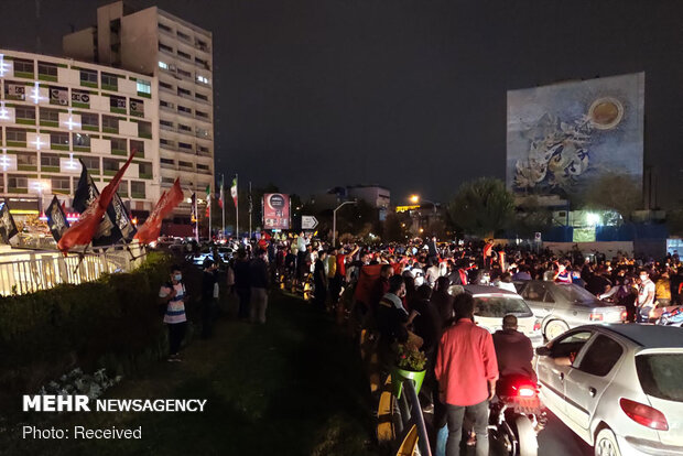 Persepolis fans celebrate victory over Al Nassr
