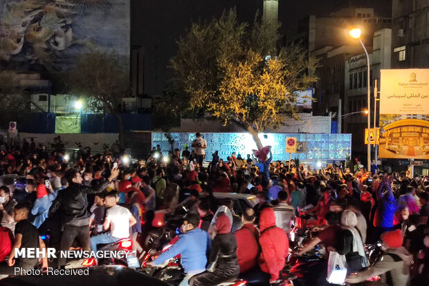 Persepolis fans celebrate victory over Al Nassr
