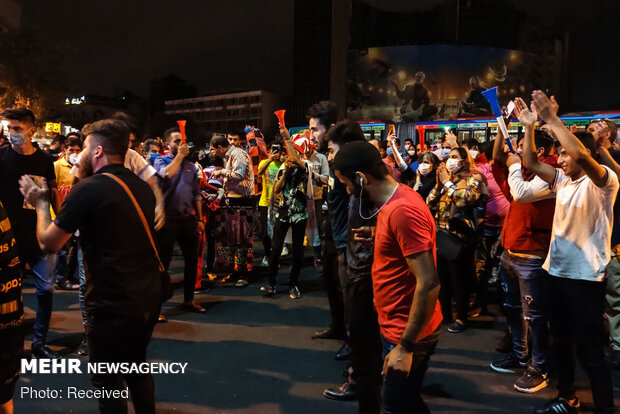 Persepolis fans celebrate victory over Al Nassr
