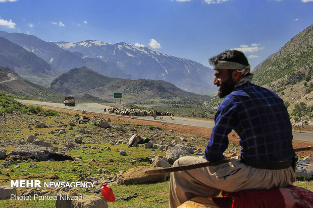 Bakhtiari nomadic lifestyle
