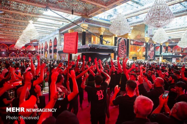 Shias in Karbala holding Arbaeen rituals