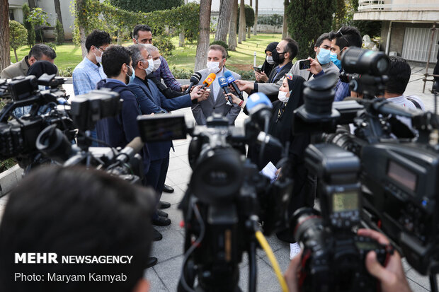 محمود واعظی رئیس دفتر رئیس جمهور در حاشیه جلسه هیات دولت
