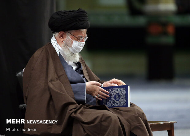 Leader at recitation ceremony of Arbaeen supplications
