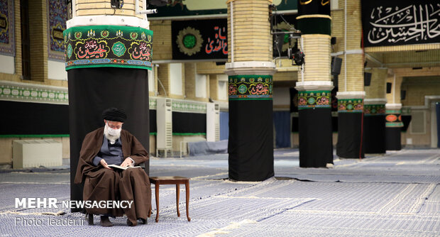 Leader at recitation ceremony of Arbaeen supplications
