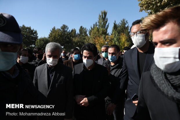 Funeral procession of classic singer, composer Shajarian 