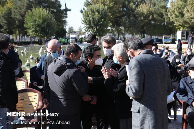 Funeral procession of classic singer, composer Shajarian 