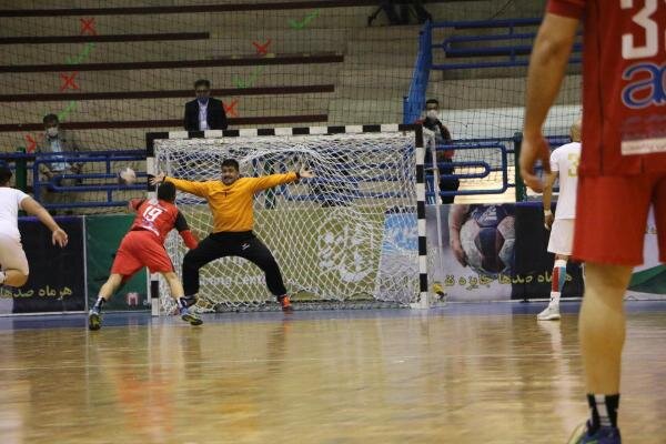 برتری نایب قهرمان برابر پرسپولیس / شروع طوفانی ذوب آهن