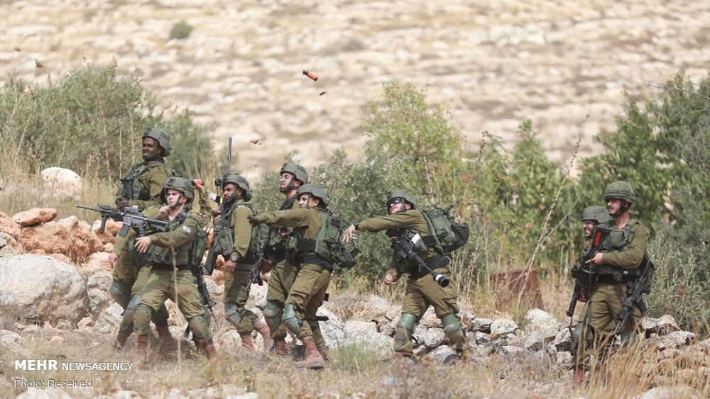 حمله صهیونیست‌ها به نمازگزاران فلسطینی با گاز اشک آور