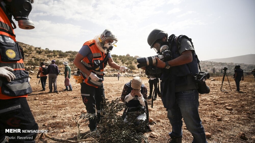 حمله صهیونیست‌ها به نمازگزاران فلسطینی با گاز اشک آور