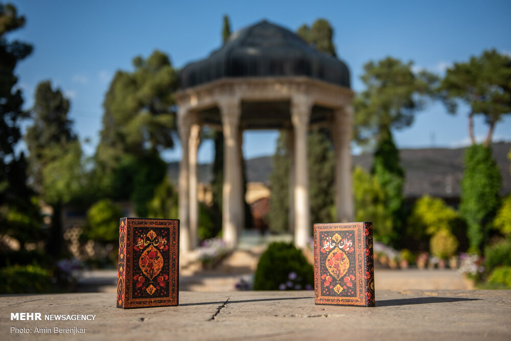 Iranians mark Hafez Day at his tomb in Shiraz