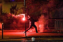 حمله افراد ناشناس به یک پاسگاه پلیس در حومه پاریس