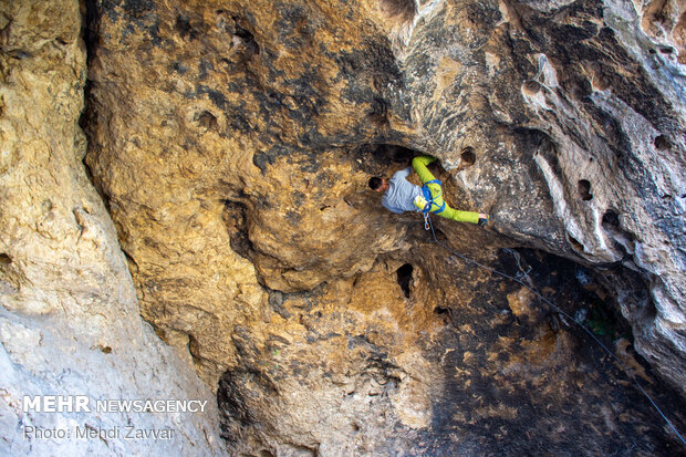 Rock climbing in Urmia 