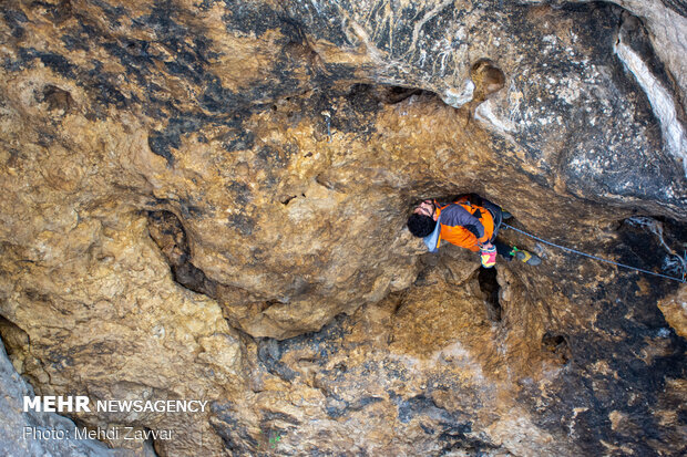 Rock climbing in Urmia 