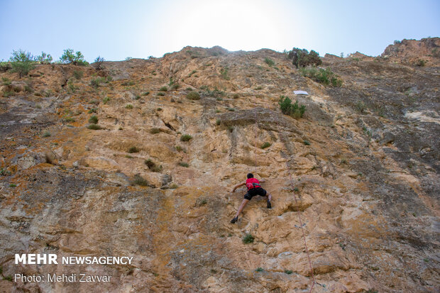 Rock climbing in Urmia 