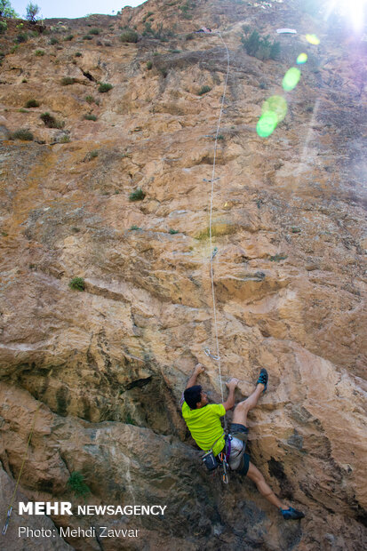 Rock climbing in Urmia 