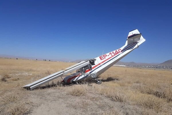 Light training plane crashes near Sharekord