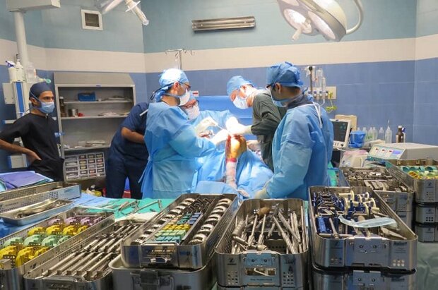 اولین عمل جراحی تعویض مجدد مفصل زانو در بوشهر انجام شد