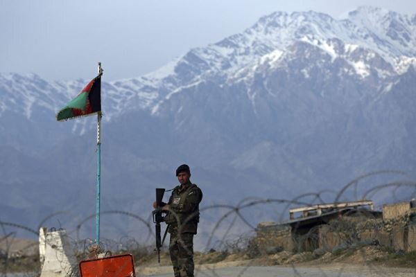 افغانستان میں فوجی چیک پوسٹ پر طالبان کا حملہ، 20 اہلکار ہلاک