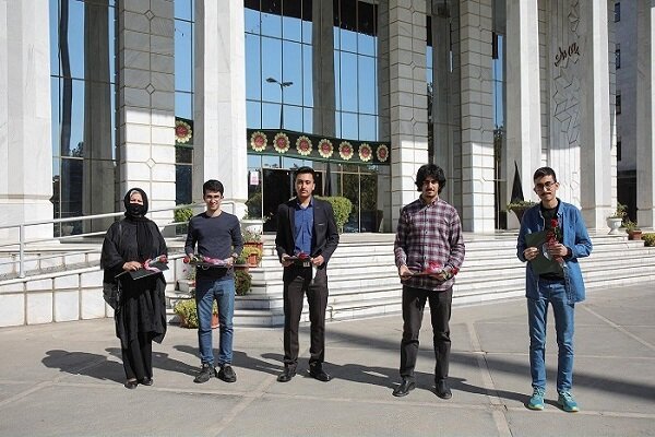 رتبه‌های تک‌رقمی کنکور امسال تقدیر شدند
