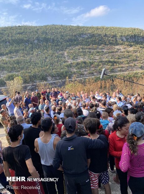 Suriye lideri Esad'dan yangın bölgesine ziyaret