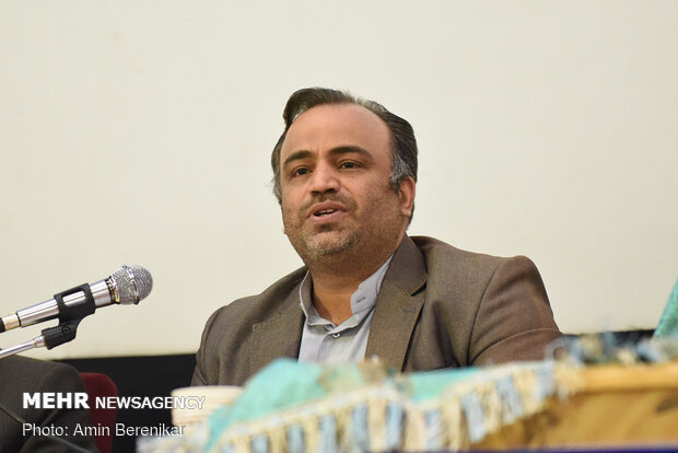 ‌اهدای کتاب به مدارس در قالب پویش «نذر دانایی» در استان فارس