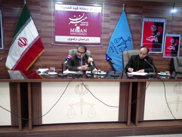 ضبط حدود ۸۰۰ هزار ماسک و دستکش/ فضا را برای متخلفان ناامن می‌کنیم