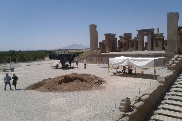 Another survey on subterranean ducts ends in Persepolis
