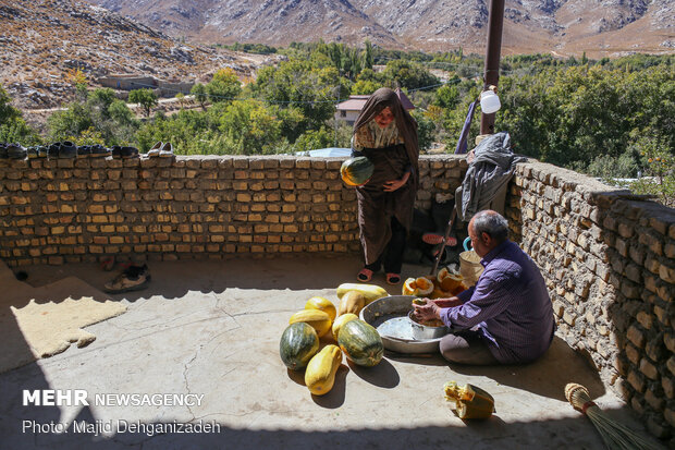 تاریکی مغلوب سختکوشی پیرمرد بردستانی