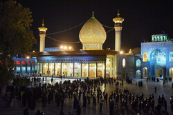 لاله گردانی شب شام غریبان شهادت امام رضا(ع) در شیراز