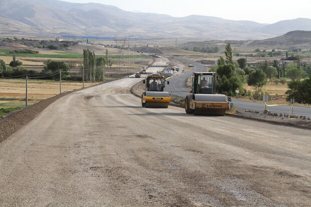آخریت وضعیت ساخت ۳ پل در جاده ایلام-مهران