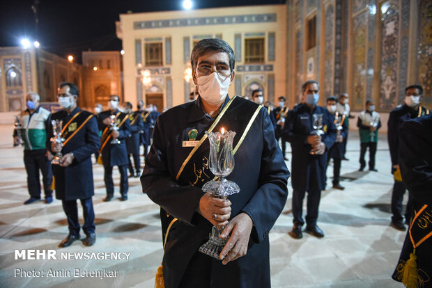 لاله گردانی شب شام غریبان شهادت امام رضا(ع) در شیراز