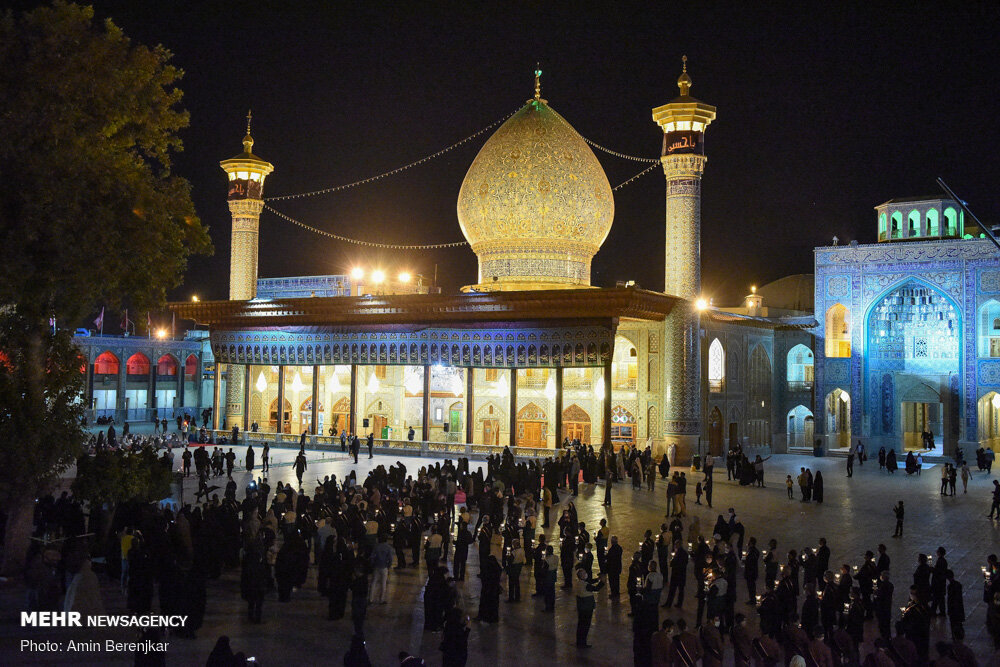 شیراز میں حضرت امام رضا (ع) کی شہادت کی مناسبت سے شام غریباں منعقد