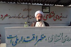نظام سلطه بداند مردم ایران گوش به فرمان رهبری همچنان ایستاده اند