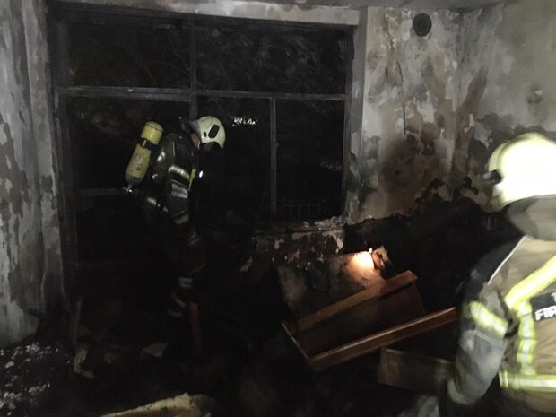 آتش سوزی در یک منزل مسکونی در تهرانپارس/ یک زن ۸۰ ساله جان باخت