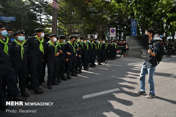 بازگشت هزاران معترض تایلندی به خیابان‌ها