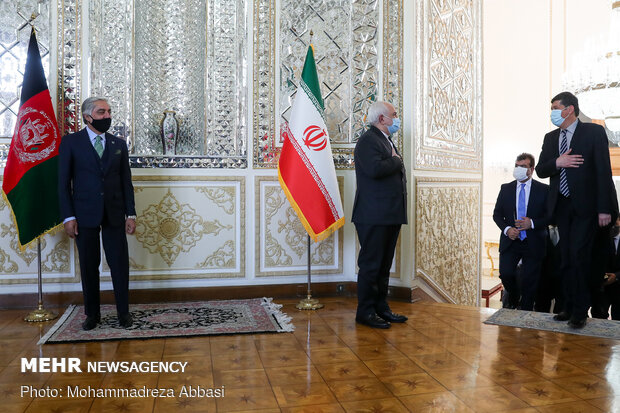 Zarif meeting with Abdullah in Tehran