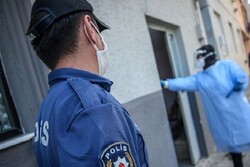 Kütahya'da tedbirlere uymayan 5 kişiye 4 bin lira ceza
