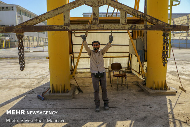 Harvesting sugarcane kicks off in Khuzestan prov.
