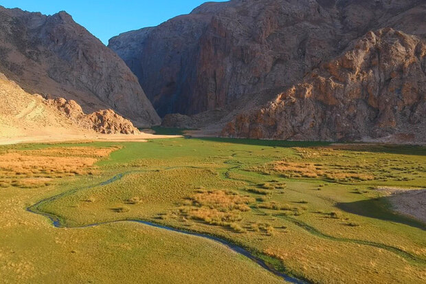 تماشای طبیعت روستای لزور از قاب تصویر «تهرانگرد»
