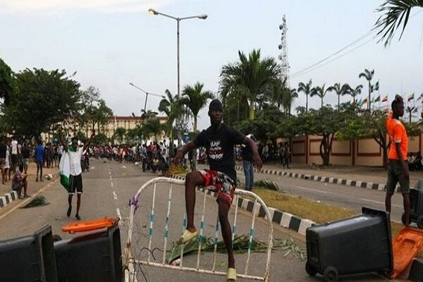 People shot dead in public protest in Lagos, Nigeria 