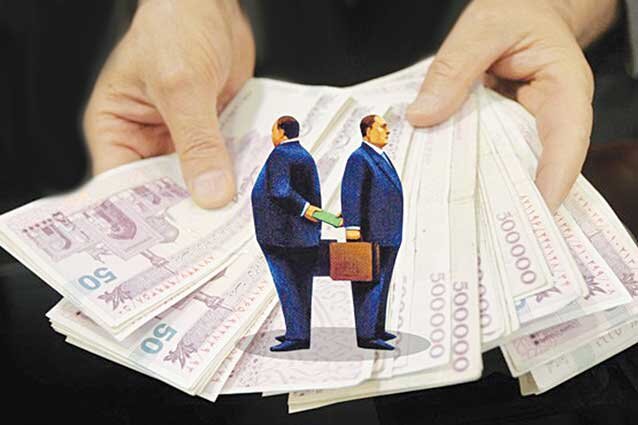 یقه سفیدها را باید شناسایی کنیم یقه سفیدها را باید شناسایی کنیم