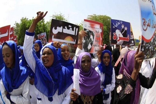 سودانی ها علیه عادی سازی روابط به خیابان ها آمدند