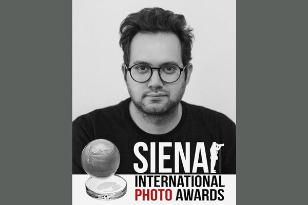 Iran photo artist wins top Award at Siena Intl Photo Award