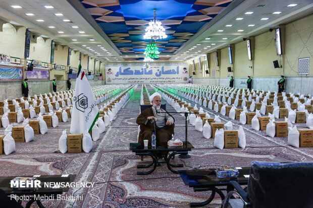 Livelihood assistance packages distributed in Qom