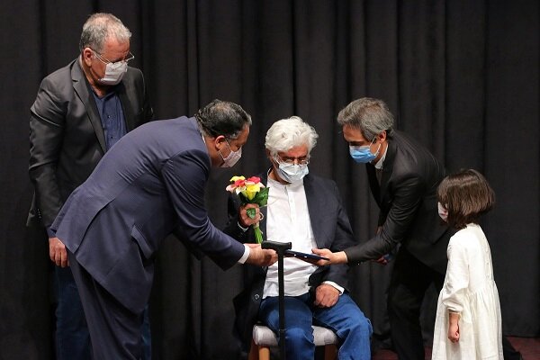 Ceremony to honor two Iranian artists held at 33rd ICFF