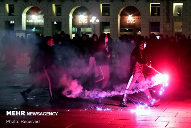 İtalya'da salgına yönelik son tedbirler protestolara neden oldu