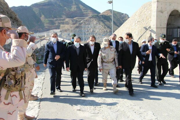 نائب وزير الخارجية يزور المناطق الحدودية في شمال غرب إيران