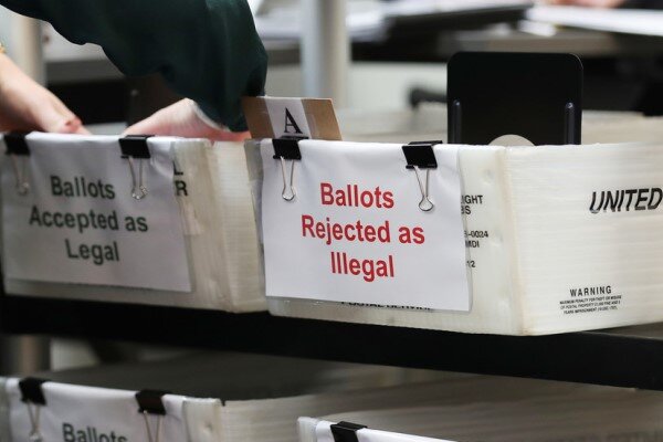 ایجاد حریق عمدی در یک صندوق رأی در بوستون آمریکا/مظنون بازداشت شد