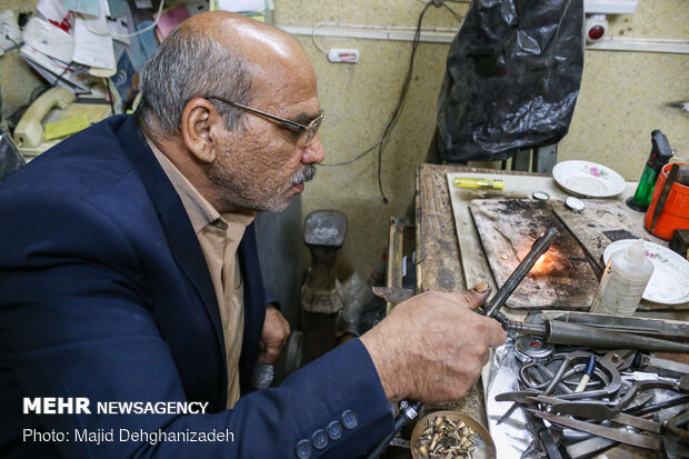 Traditional goldsmithing in Yazd