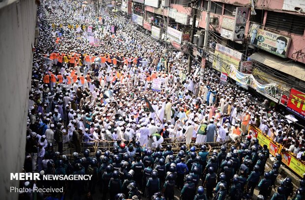 Bangladeş'te Macron protestosu